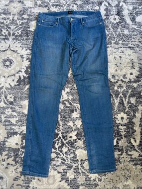 Guess by Marciano Womens Skinny Jeans in Medium Blue